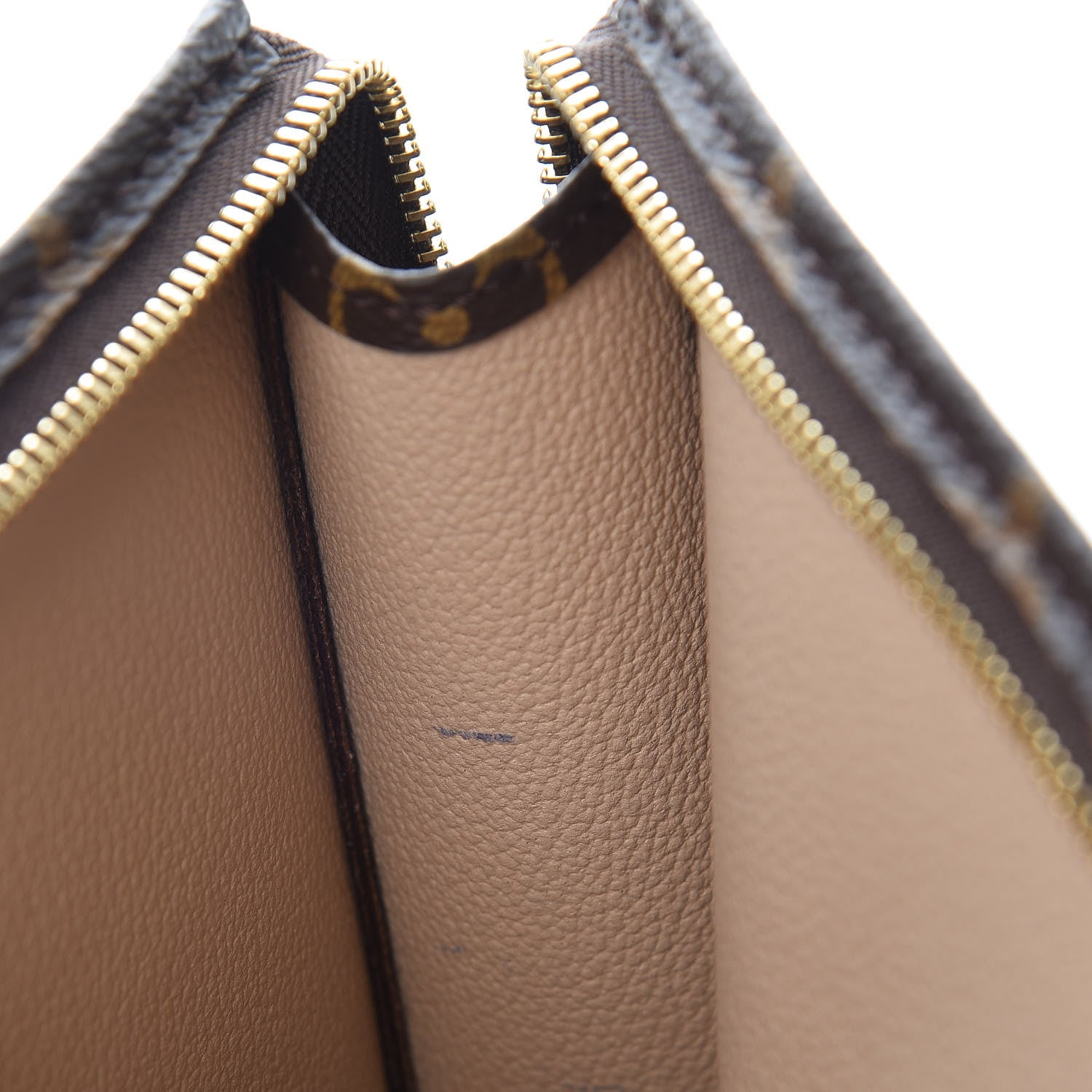 Louis Vuitton Monogram Toiletry Pouch 19 8 of 11