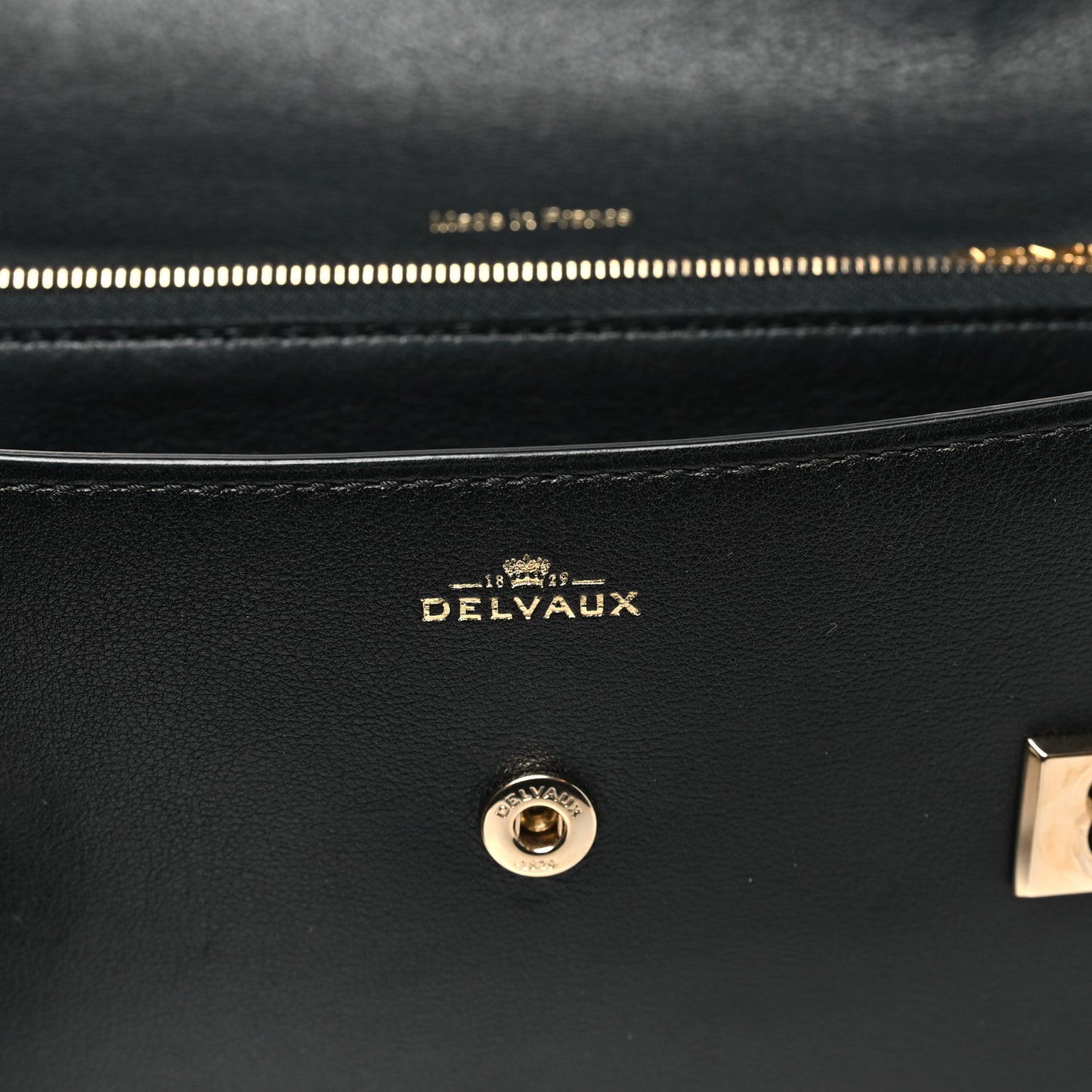 Calfskin Tempete Pochette Black
