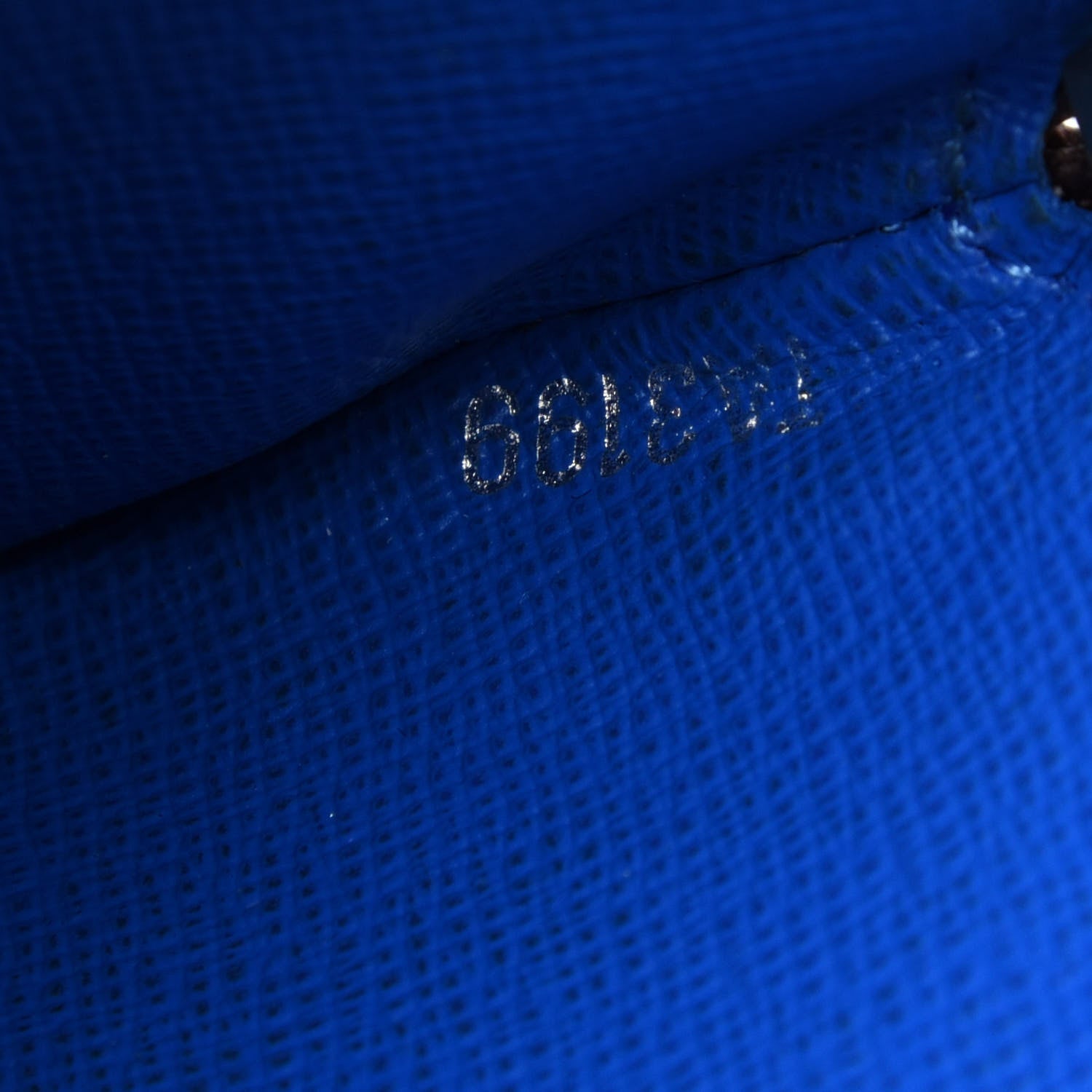 Louis Vuitton Monogram 2019 Christmas Animation Round Coin Purse Blue 6 of 9