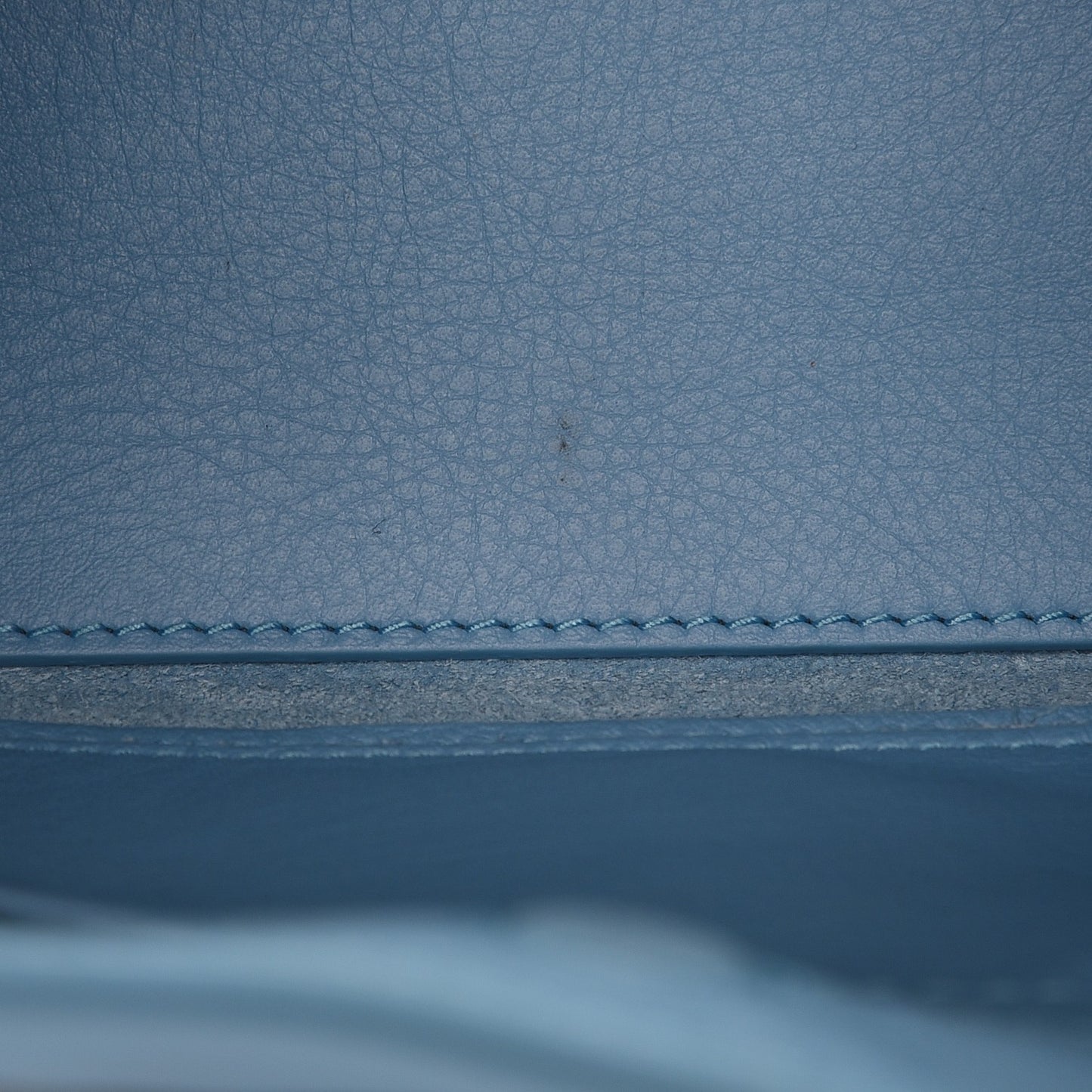 Supple Calfskin Papier Mini A4 Zip Around Tote Bleu Azur Clair