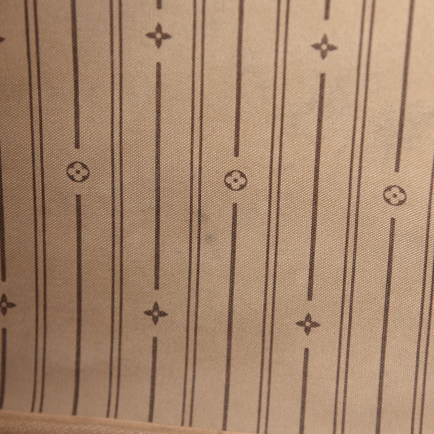 Louis Vuitton Monogram Neverfull MM 13 of 15