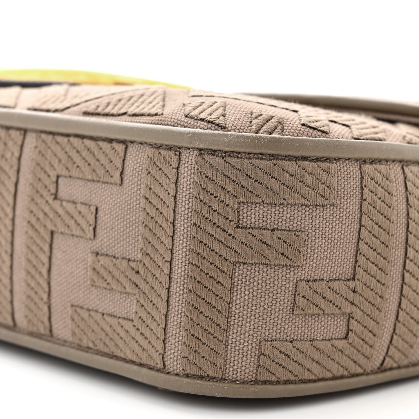 Canvas Vitello King FF Embroidered Baguette Nuvola