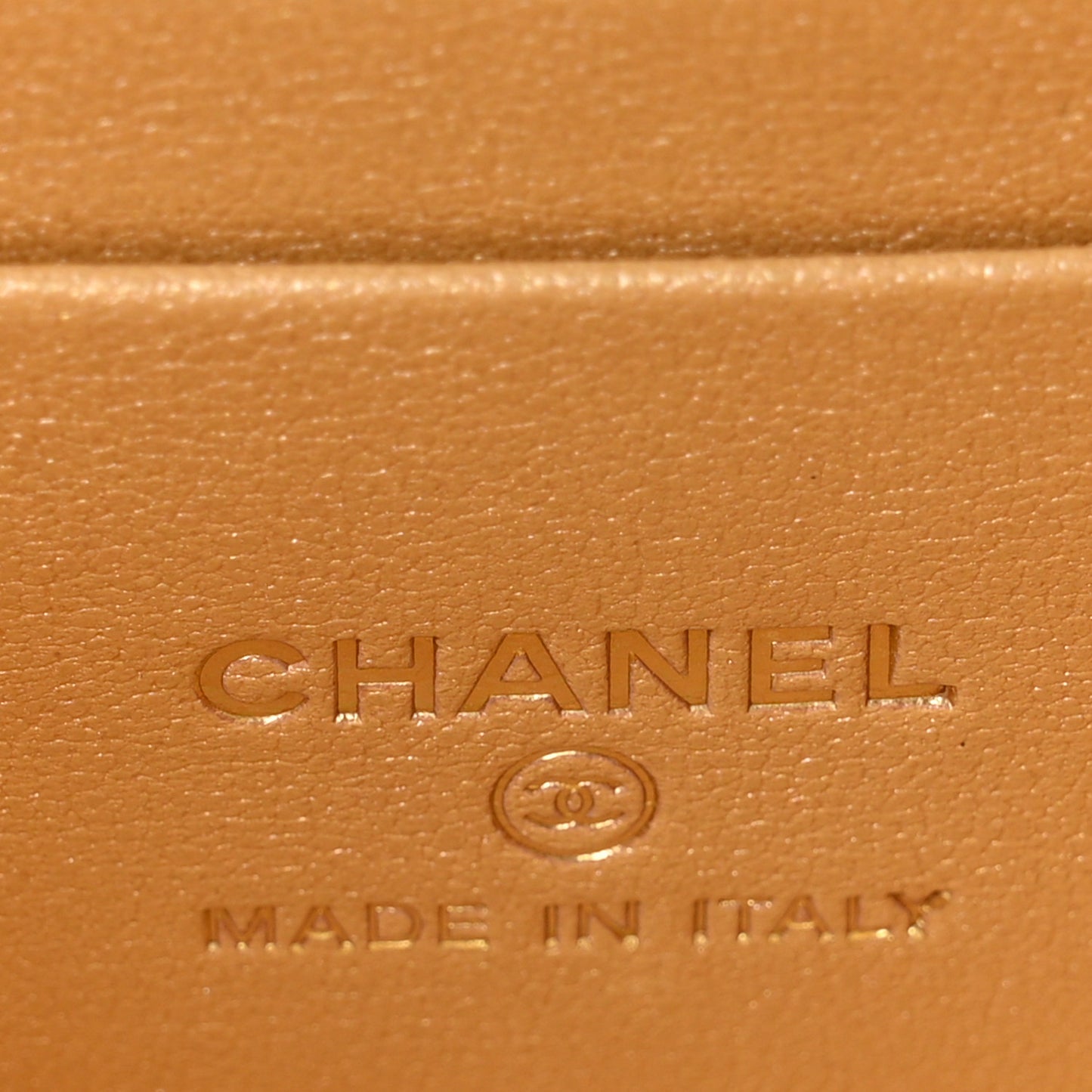 Metallic Lambskin Quilted Sweetheart Vanity Case Gold