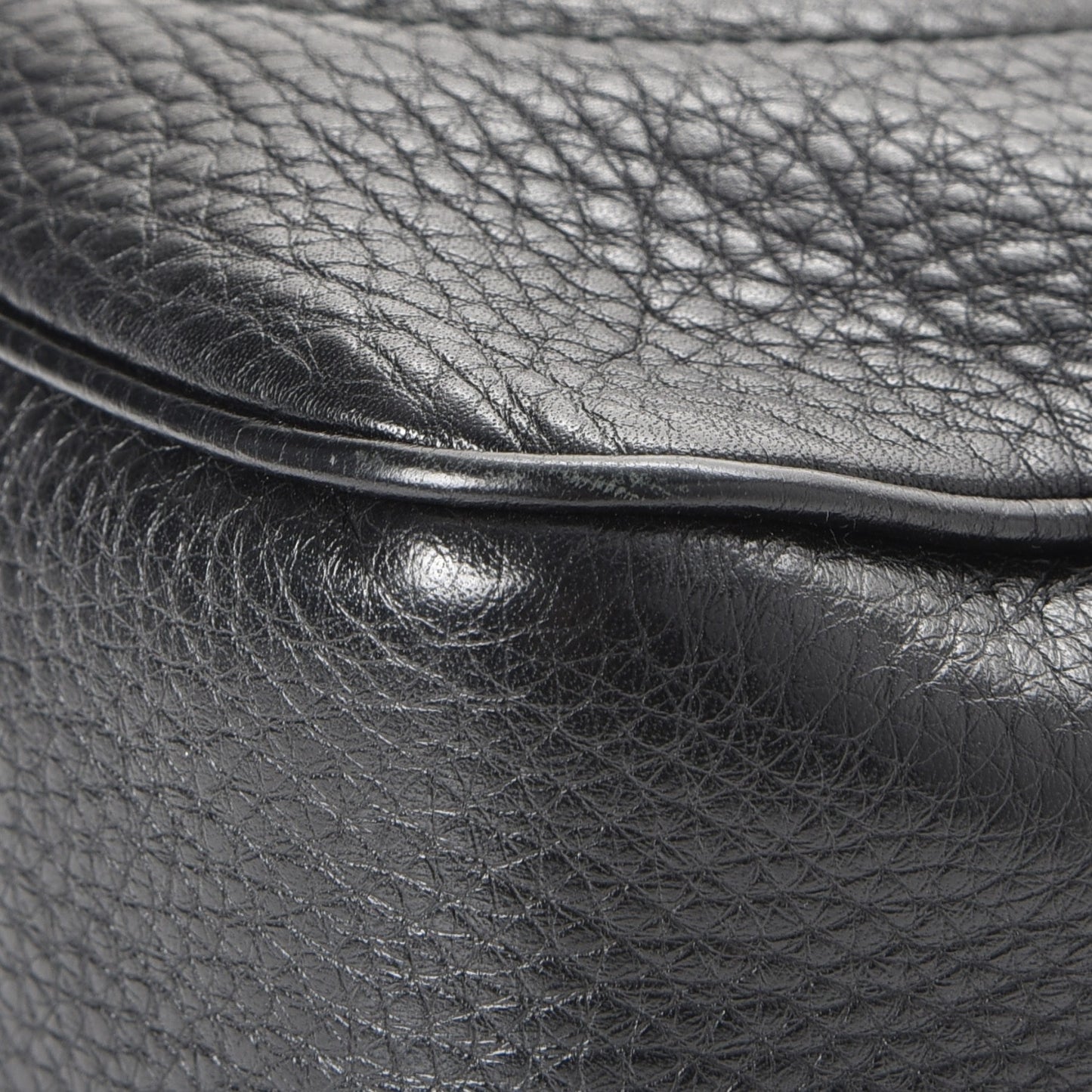 Pebbled Calfskin Small Soho Disco Bag Black