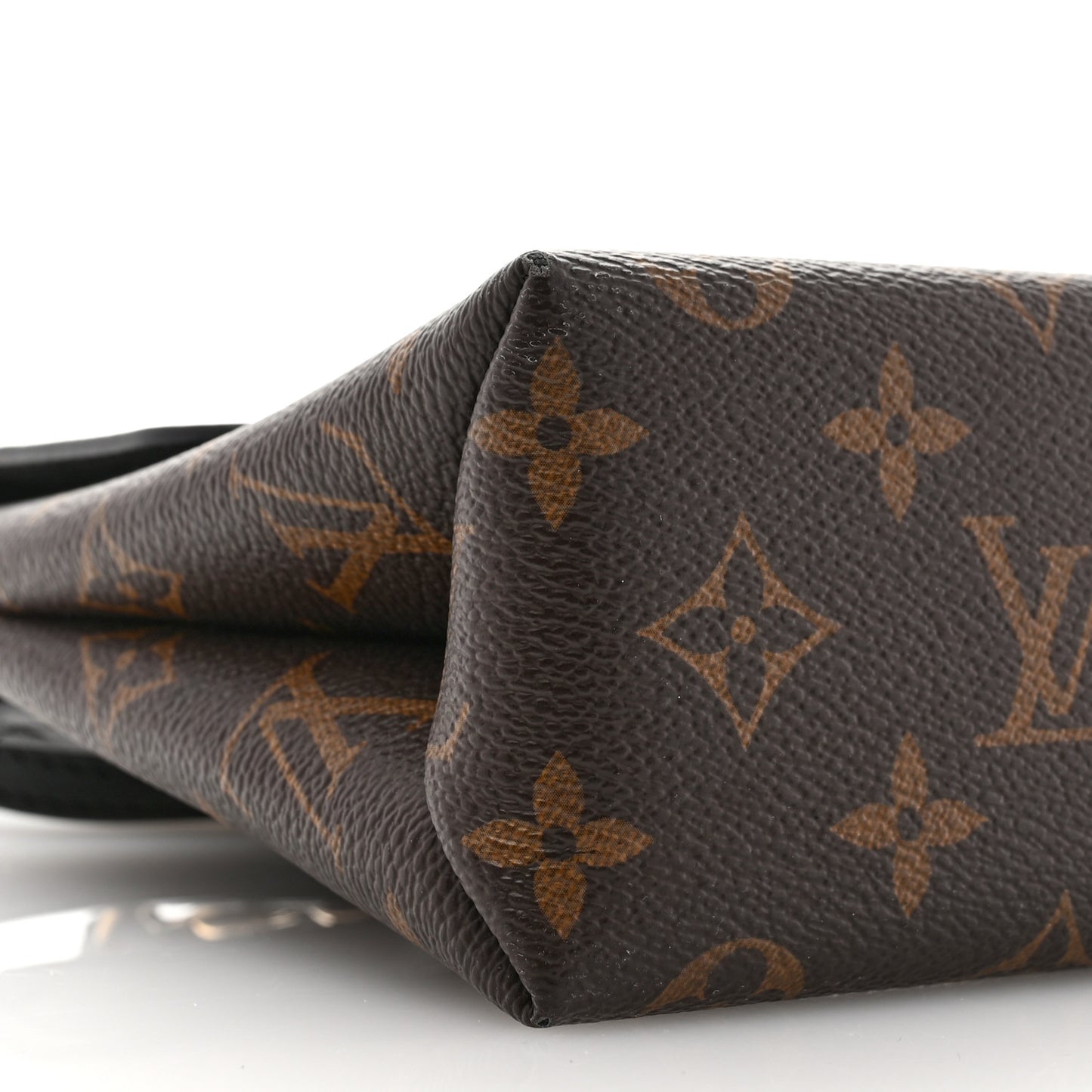 Monogram Locky BB Black