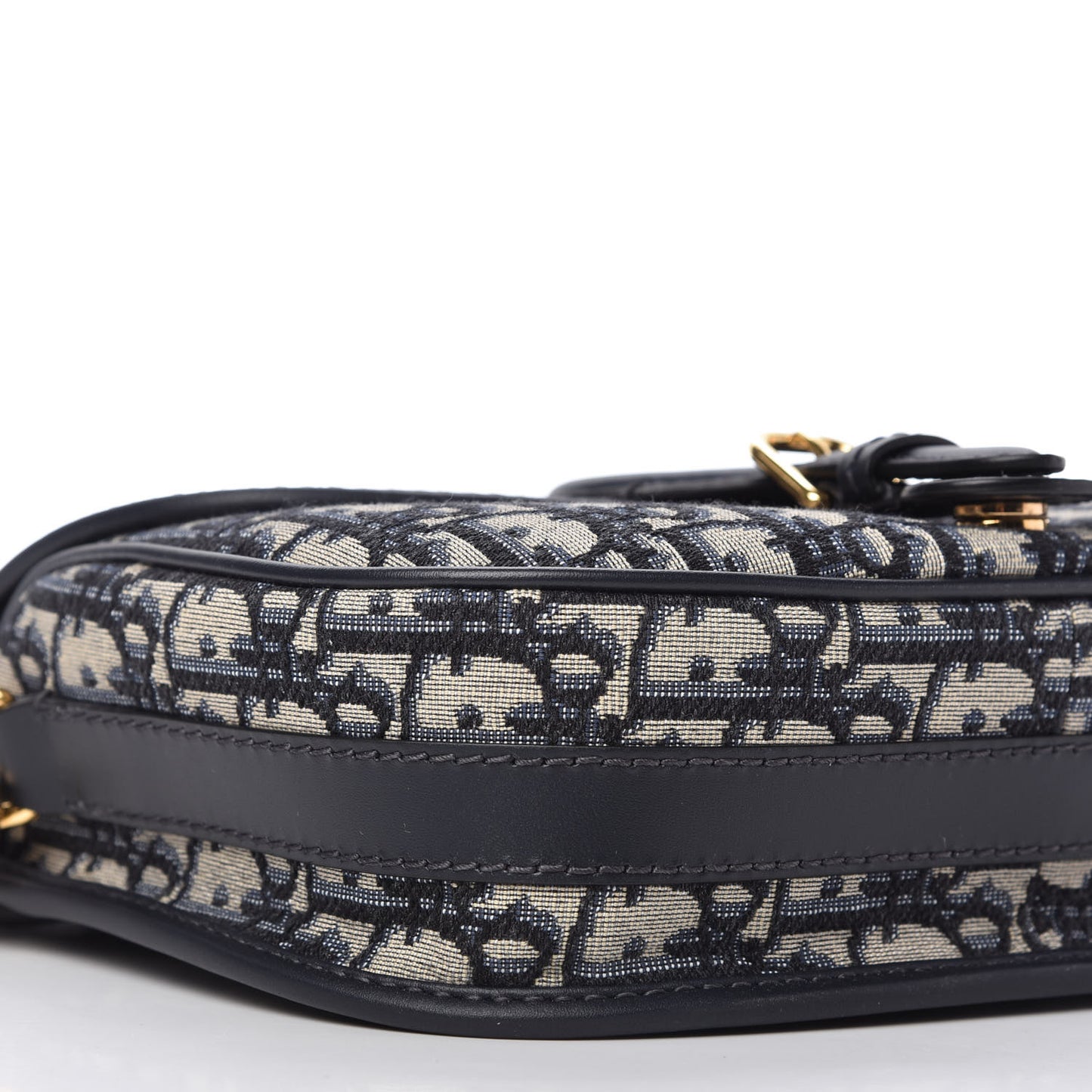 Oblique Medium Bobby Flap Blue