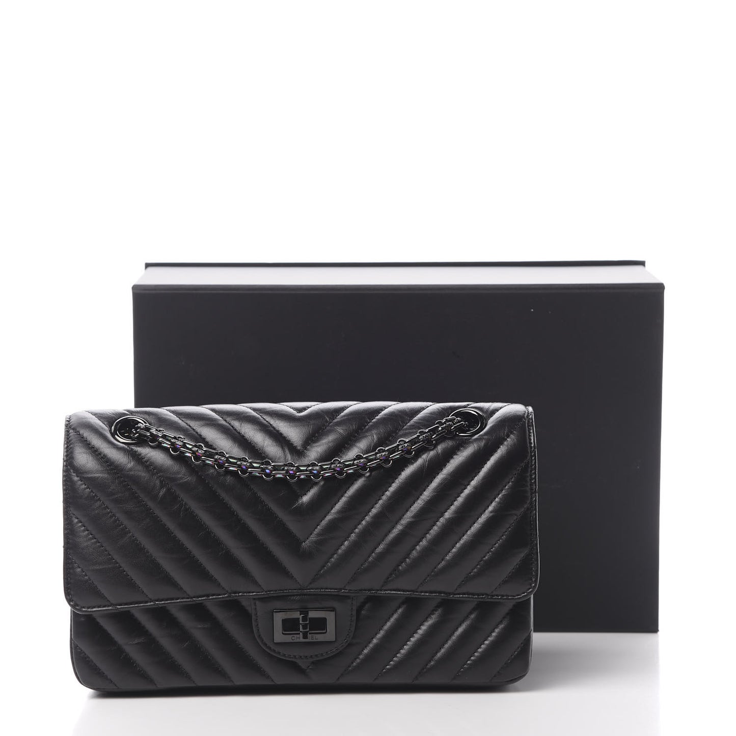 Aged Calfskin Chevron Quilted 2.55 Reissue 225 Flap So Black