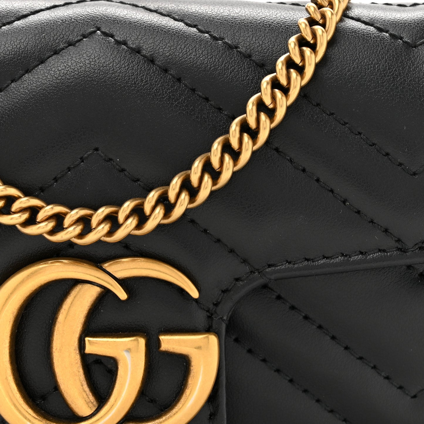 Calfskin Matelasse Super Mini GG Marmont Shoulder Bag Black