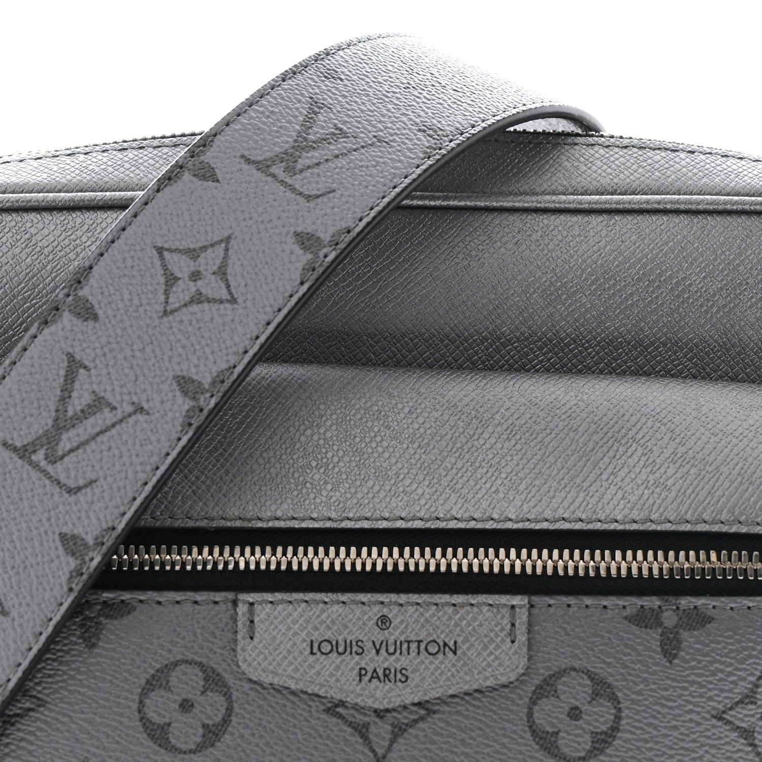 Louis Vuitton Taigarama Outdoor Messenger Gunmetal 7 of 9