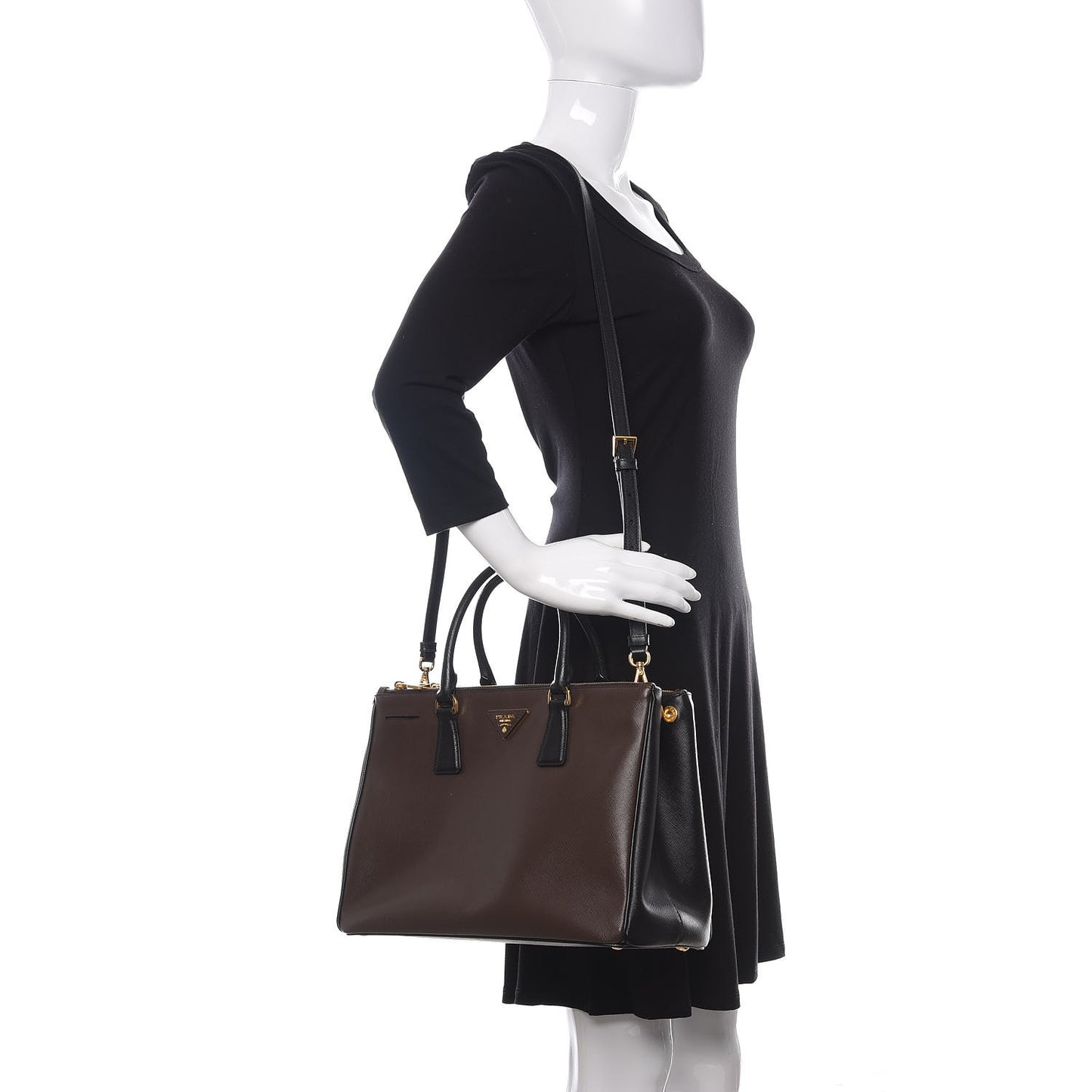 Saffiano Lux Bi-Color Medium Galleria Double Zip Tote Caffe Black