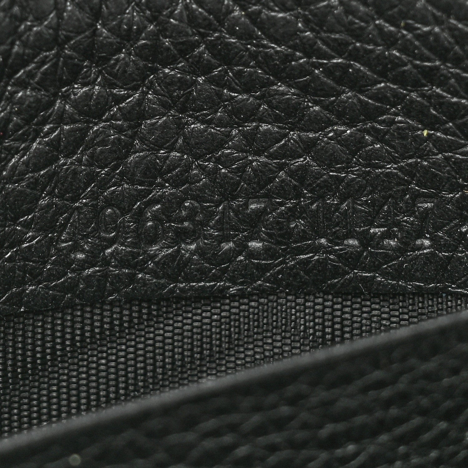 Gucci Calfskin Logo Zip Around Wallet Black 10 of 14