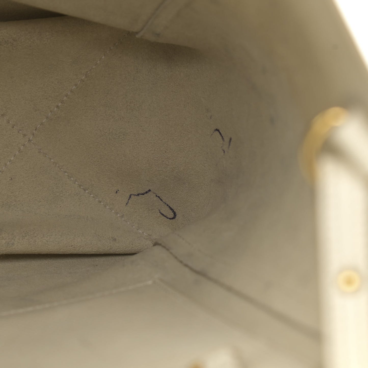 Grained Calfskin Small Vertical Cabas Cream