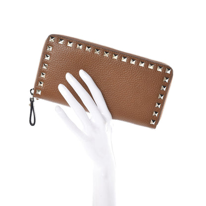 Valentino Garavani Pebbled Calfskin Rockstud Zip Around Wallet Bright Cognac 2 of 8
