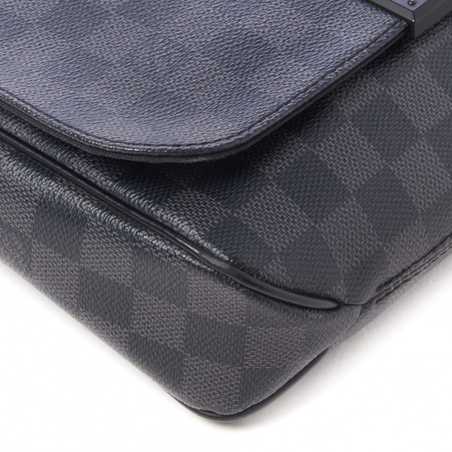 Louis Vuitton Damier Graphite District PM 7 of 10