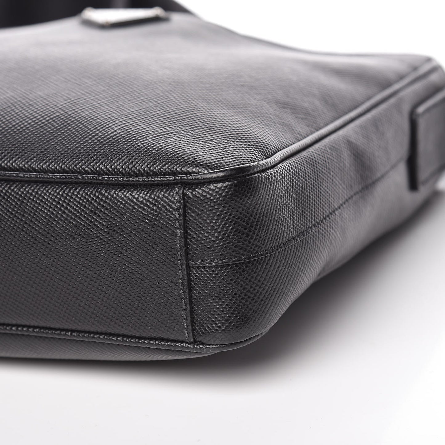 Saffiano Cuir Flat Messenger Bag Black