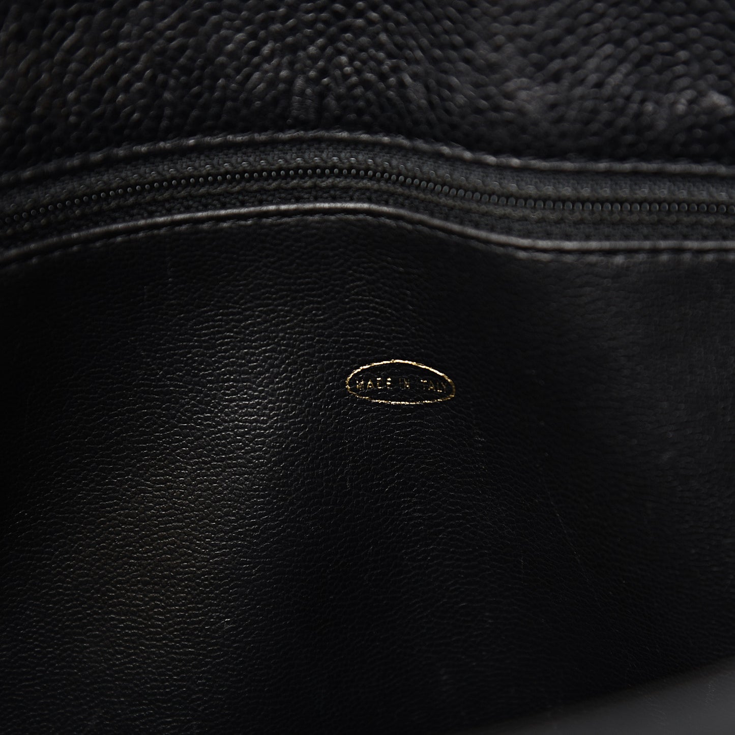 Caviar CC Shoulder Bag Black