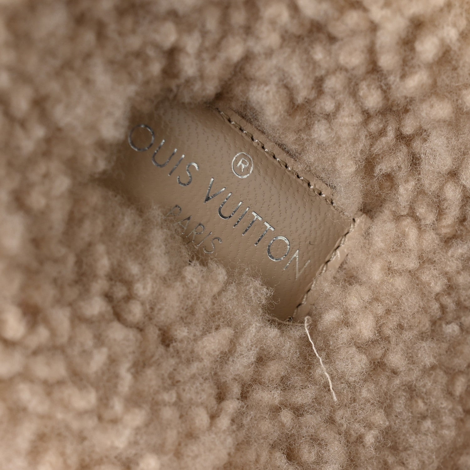 Louis Vuitton Shearling Bom Dia Flate Mules 39 Beige 9 of 9