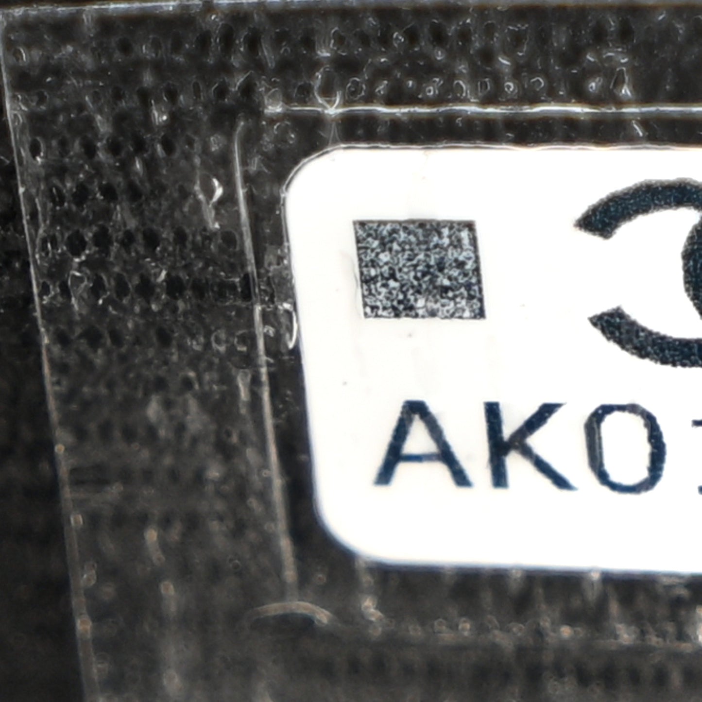 Mesh Shiny Lambskin Clutch With Chain Black