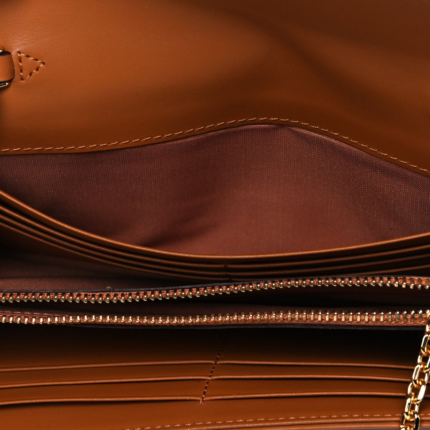 Visetos Large Patricia Chain Wallet Cognac