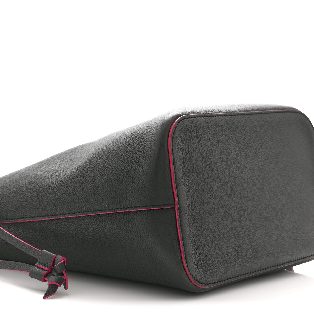 Calfskin Lockme Bucket Black