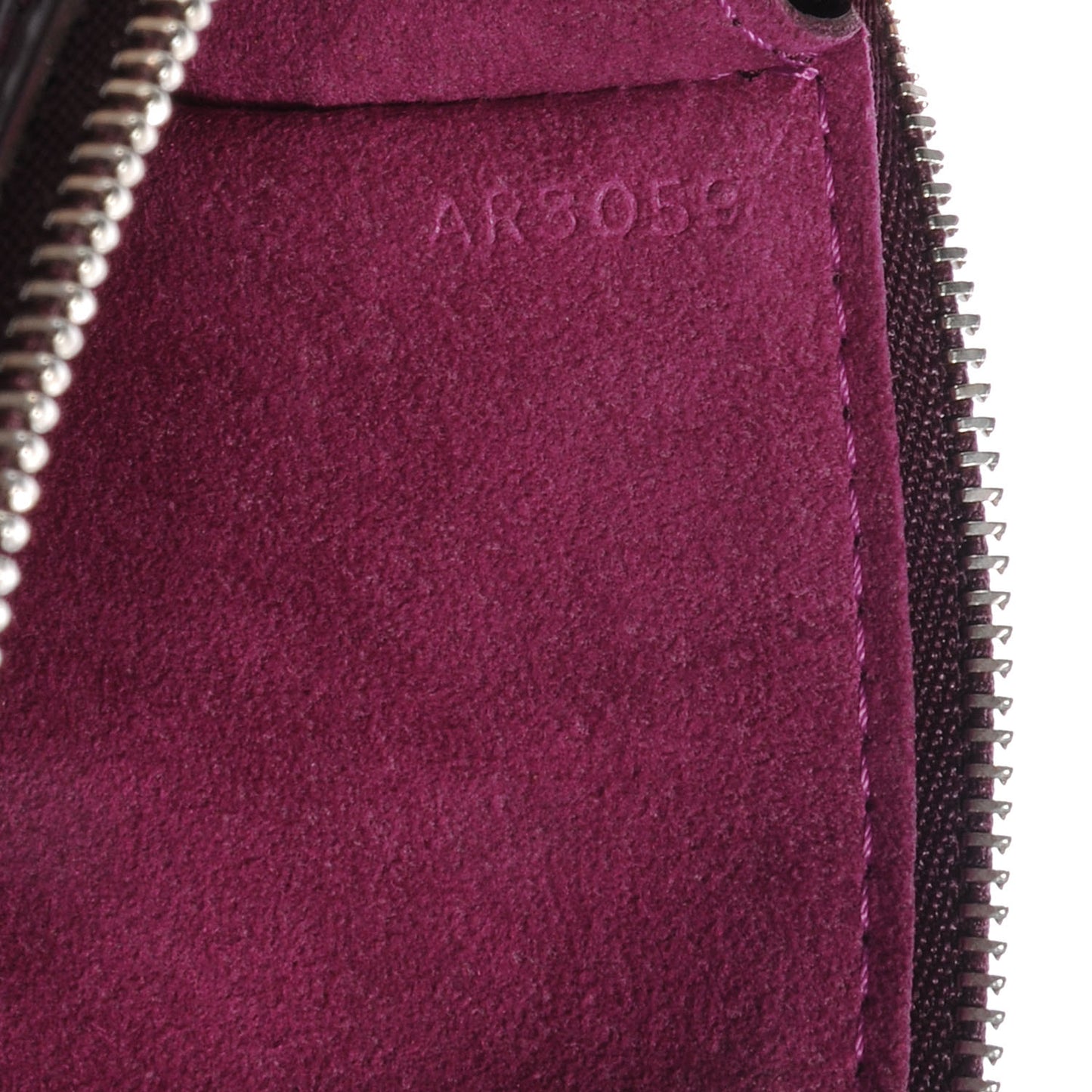 Epi Pochette Accessories 24 Cassis Purple