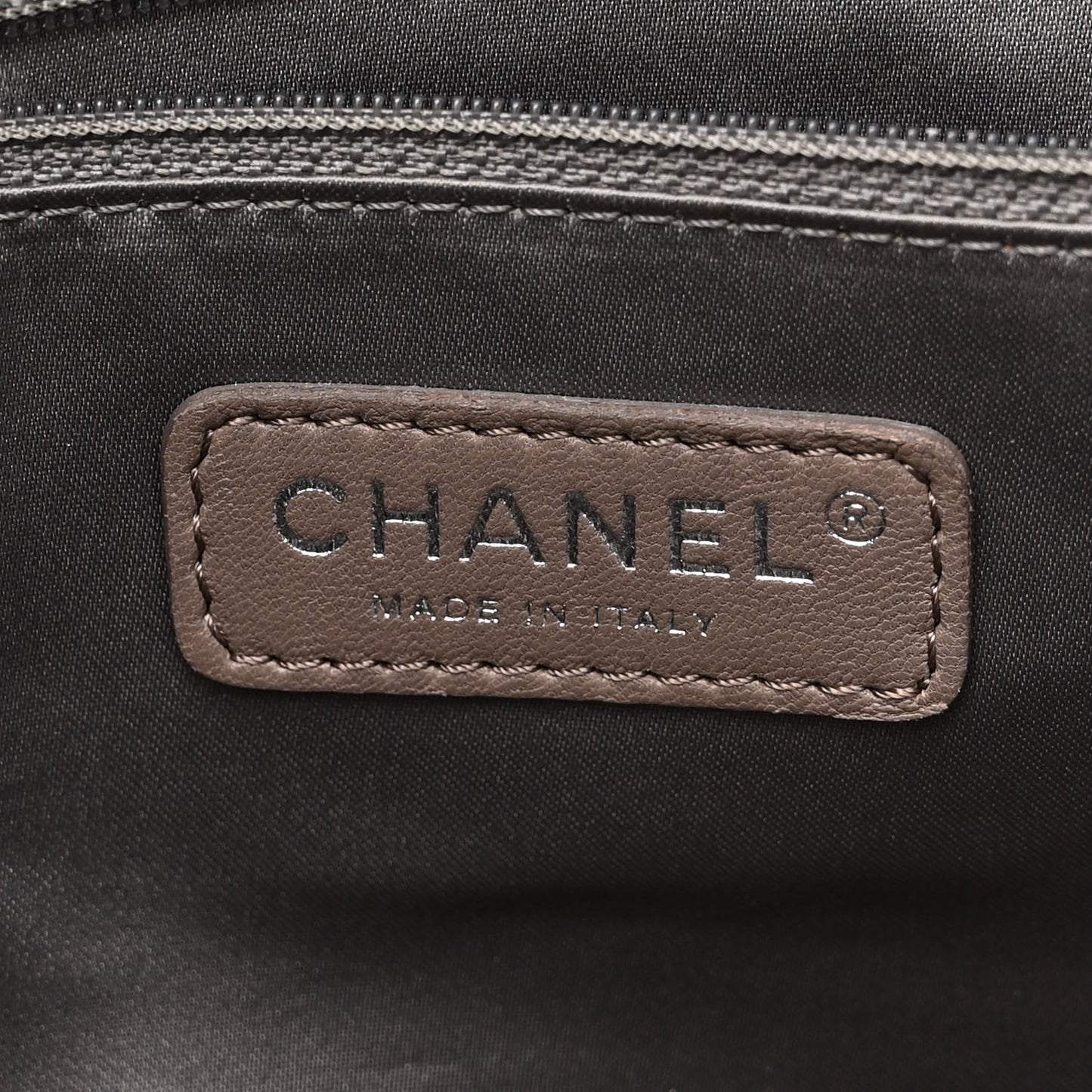 Glazed Calfskin Twisted Maxi Flap Black