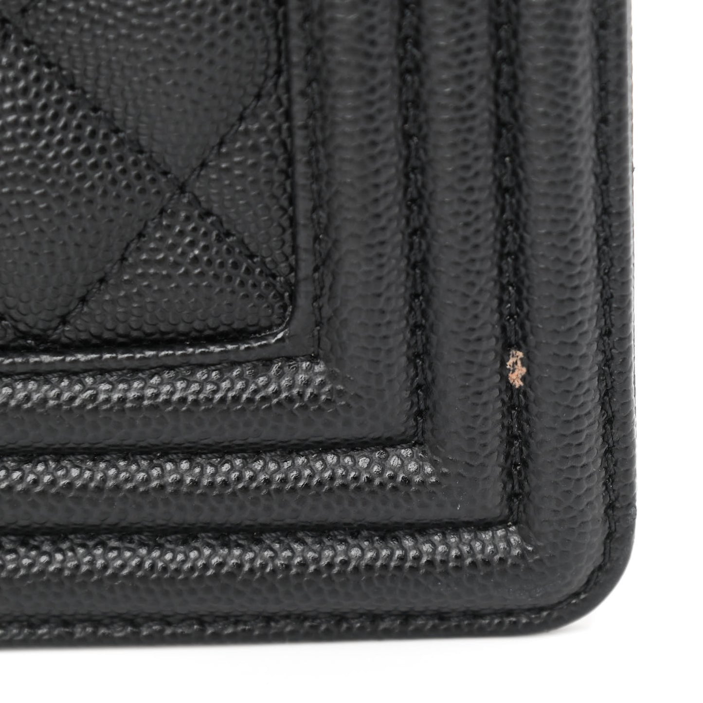 Caviar Quilted Medium Boy Flap Black