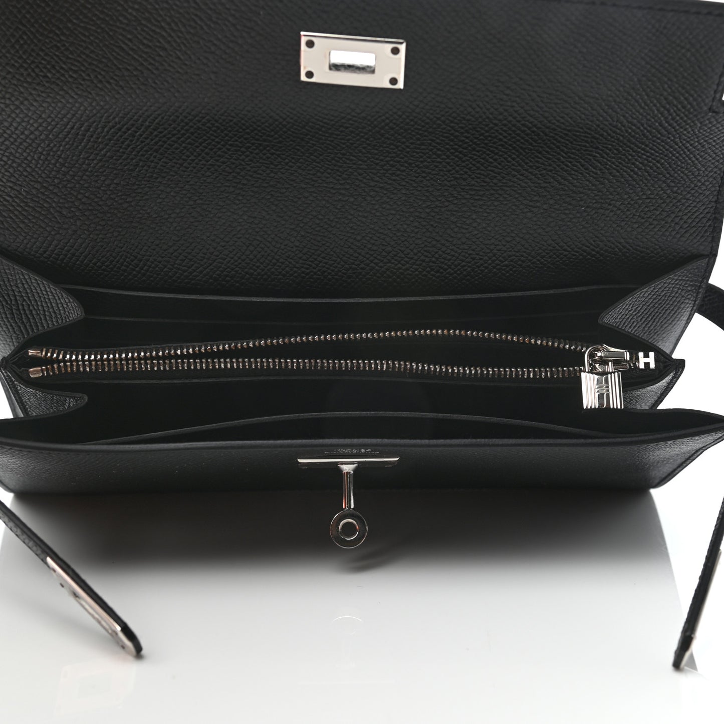 Epsom Kelly Longue Wallet Black