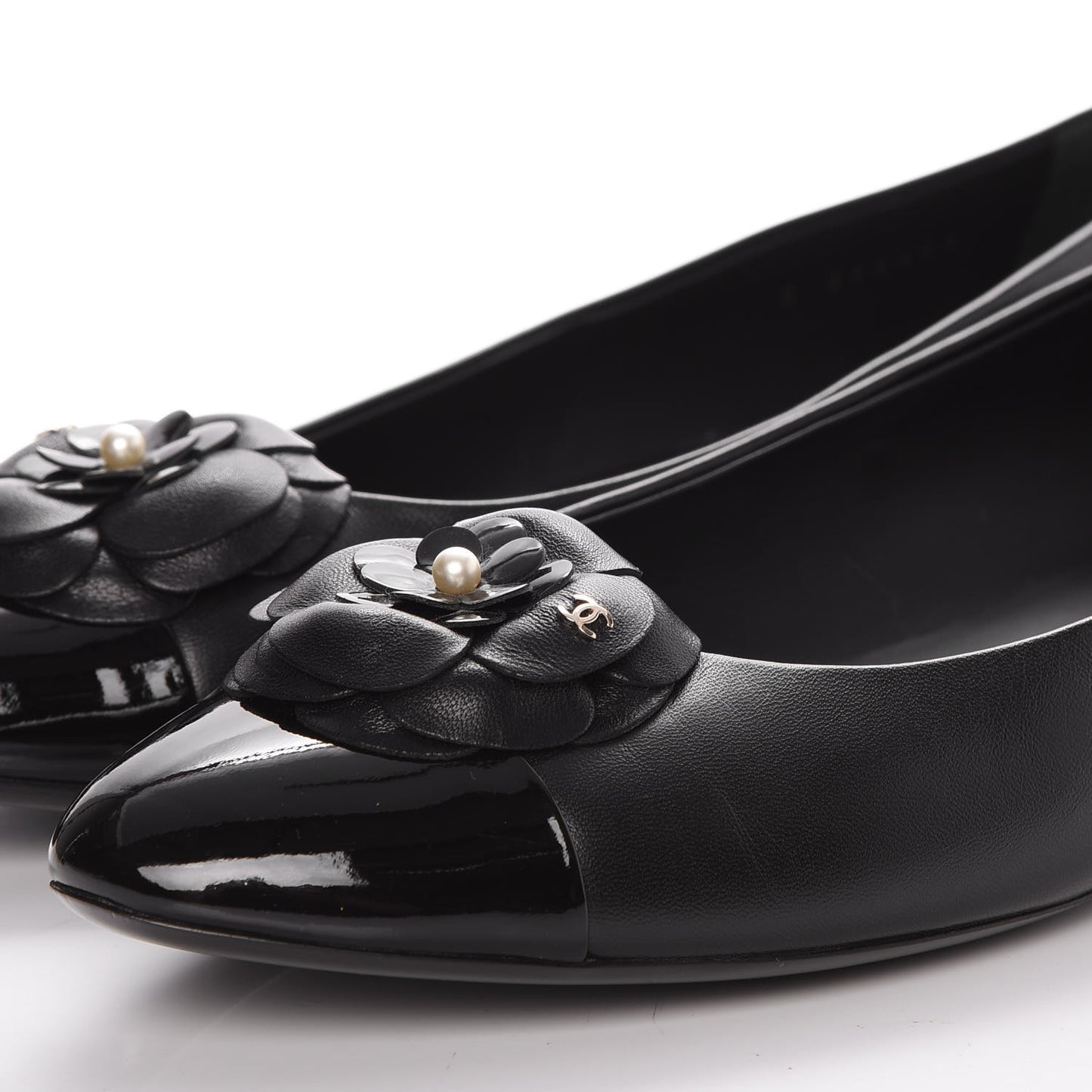 Lambskin Patent Cap Toe Camellia Ballerina Flats 42 Black