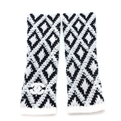 Chanel Cashmere Blend CC Beanie Hat With Gloves Set White Navy Blue 6 of 8