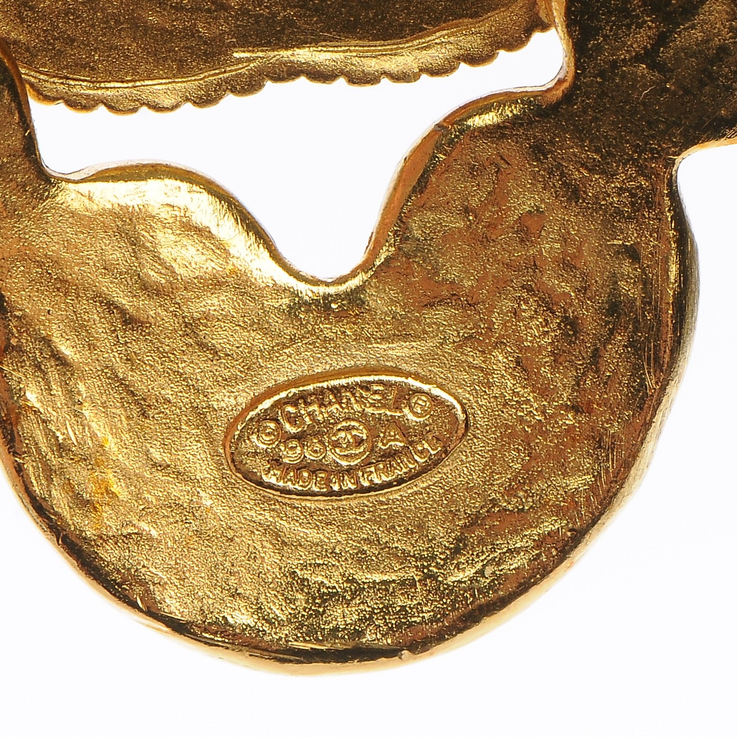 Chanel CC Brooch Gold 4 of 5