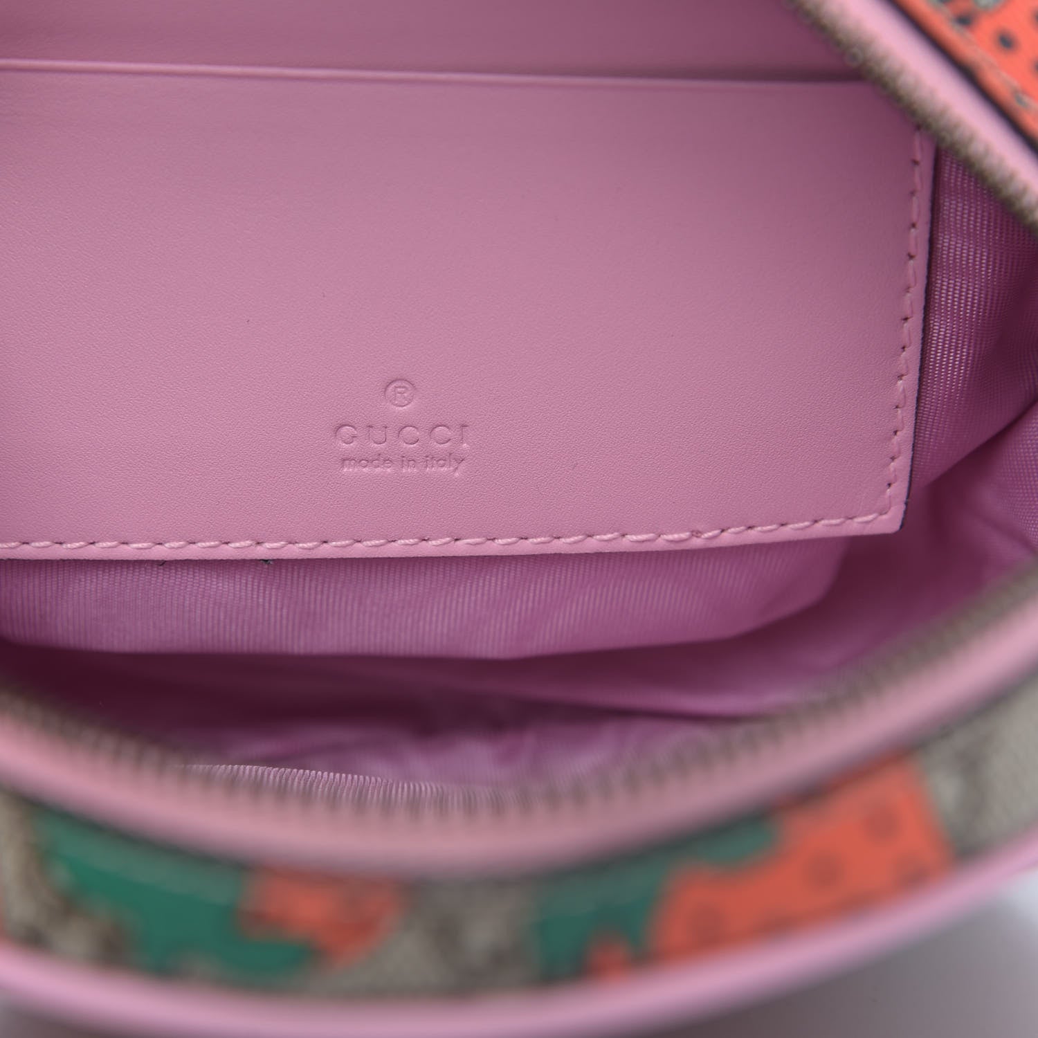Gucci GG Supreme Monogram Strawberry Round Wrist Wallet 6 of 9