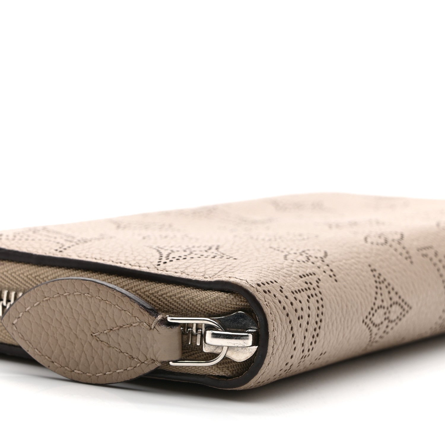 Louis Vuitton Mahina Zippy Wallet Galet 7 of 8