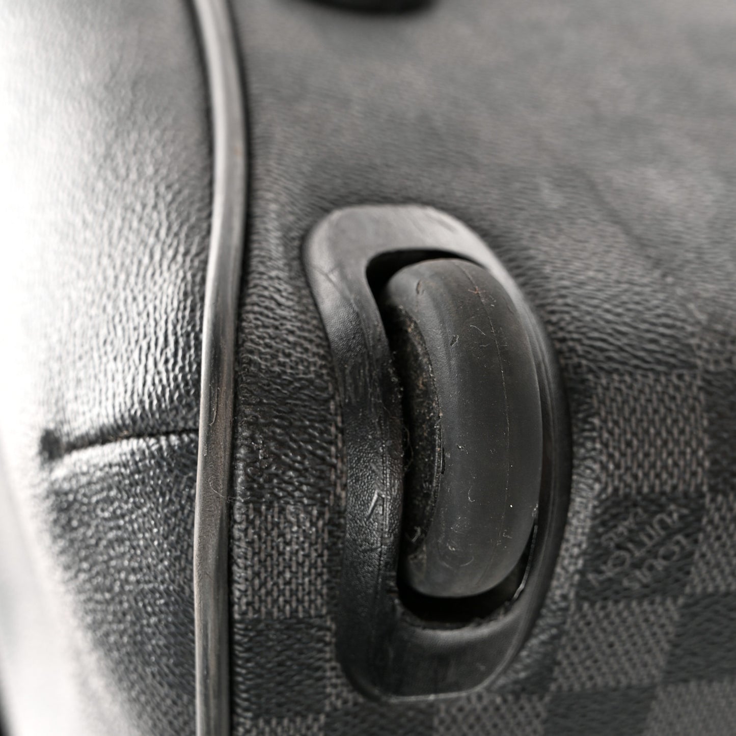 Damier Graphite Neo Eole 65