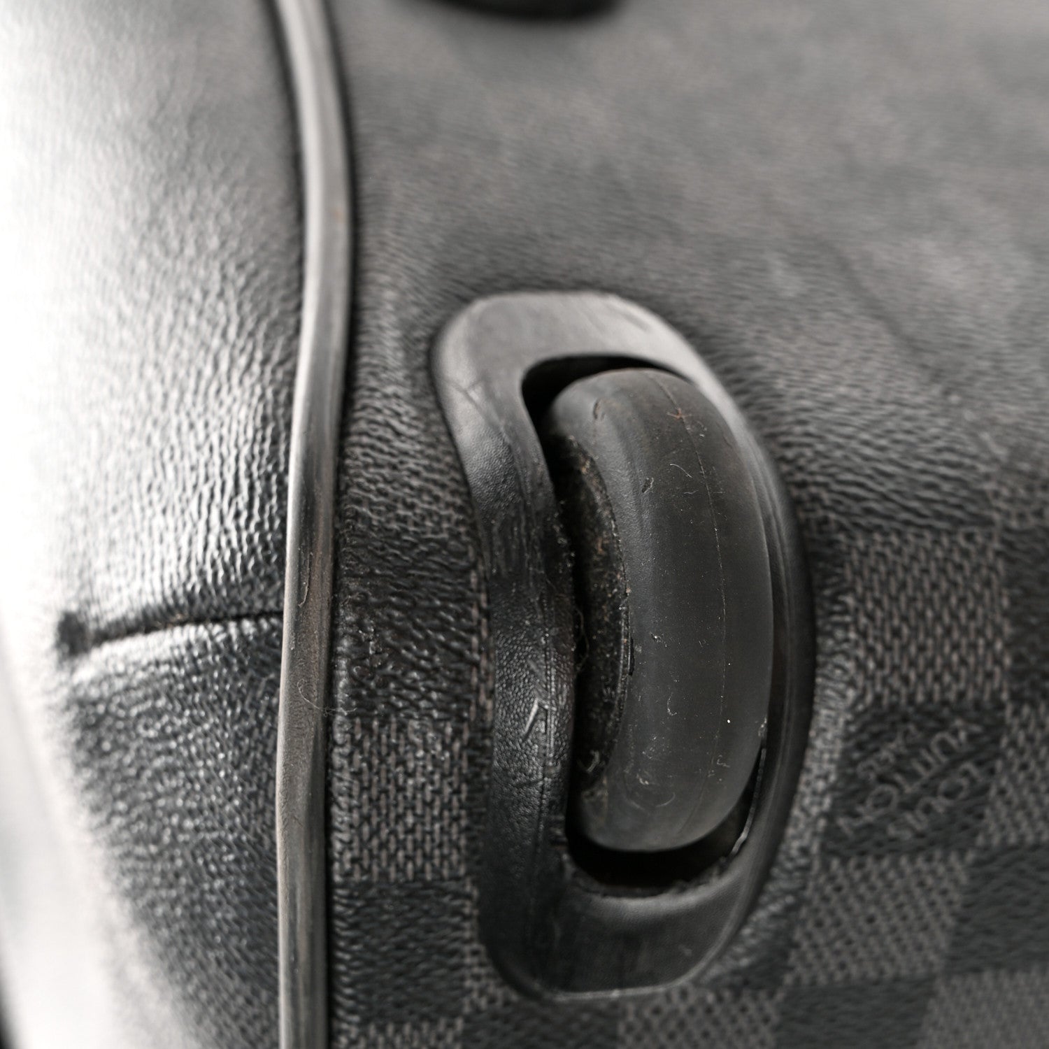 Louis Vuitton Damier Graphite Neo Eole 65 15 of 24