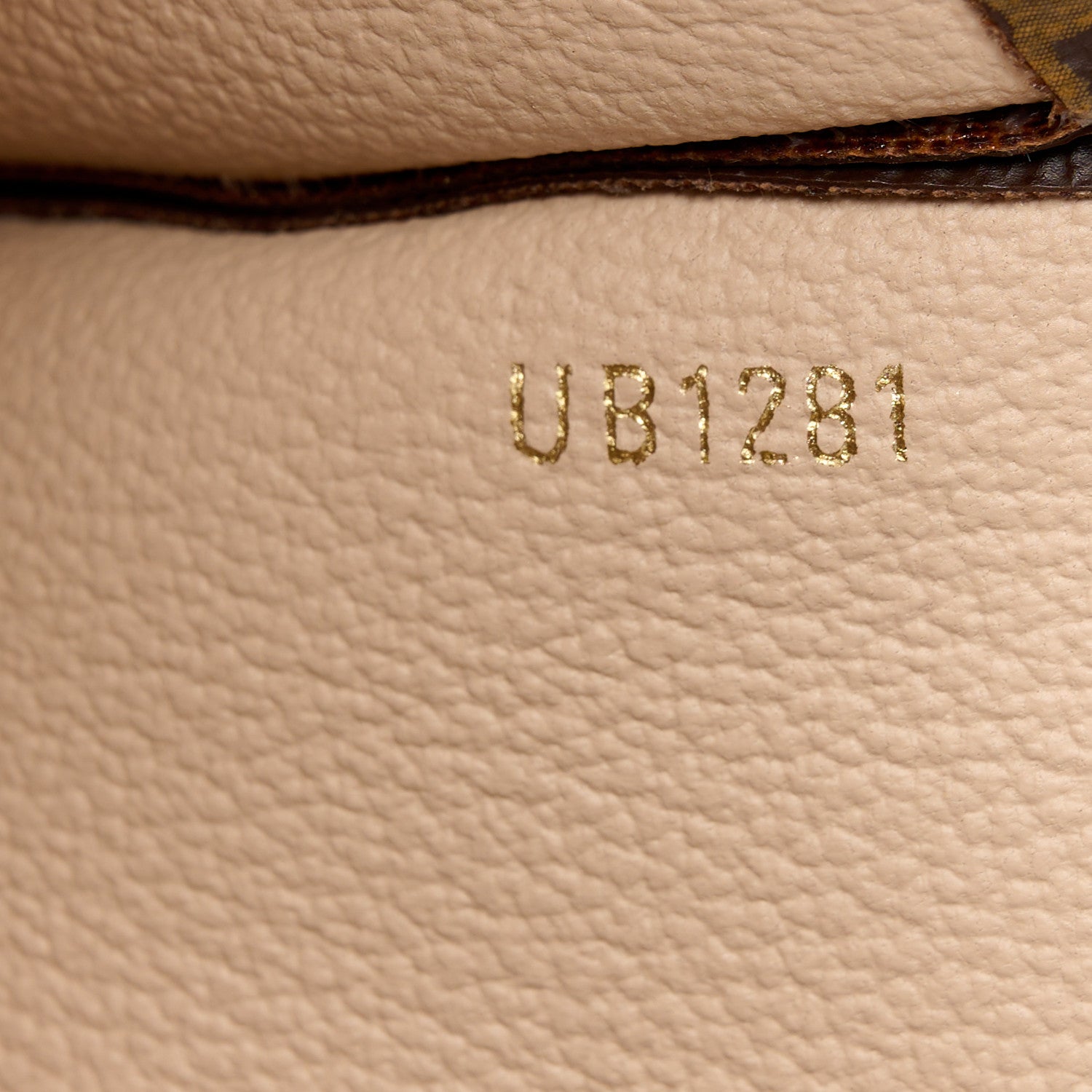 Louis Vuitton Monogram Toiletry Pouch 26 6 of 10