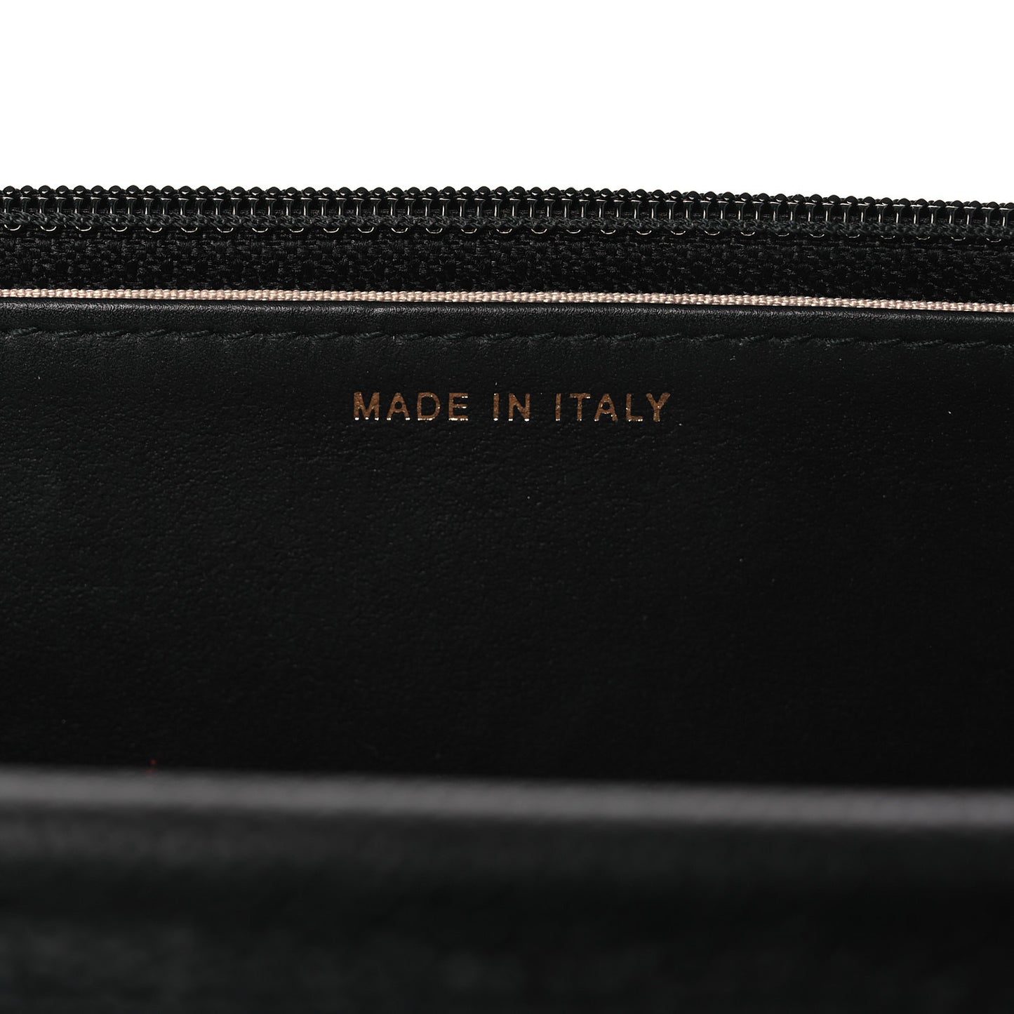 Grained Calfskin Quilted Cuba Wallet On Chain WOC Black