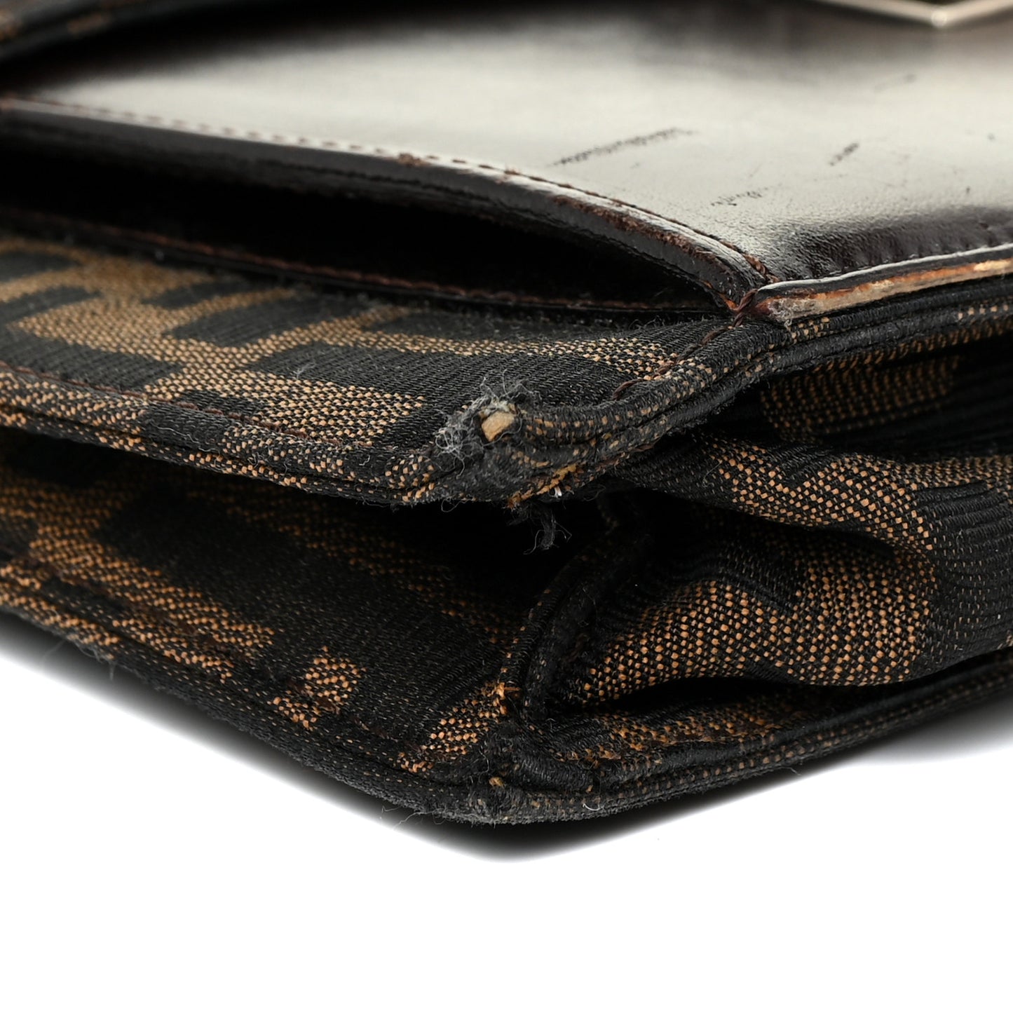 Zucca Calfskin Flap Clutch Tobacco Black