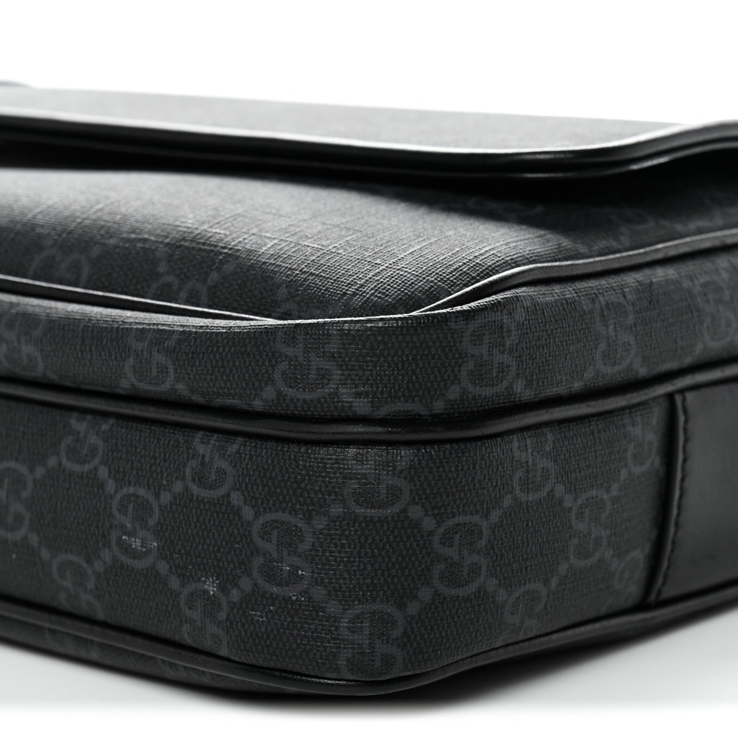 Gucci GG Supreme Monogram Small Crossbody Bag Black 1859198