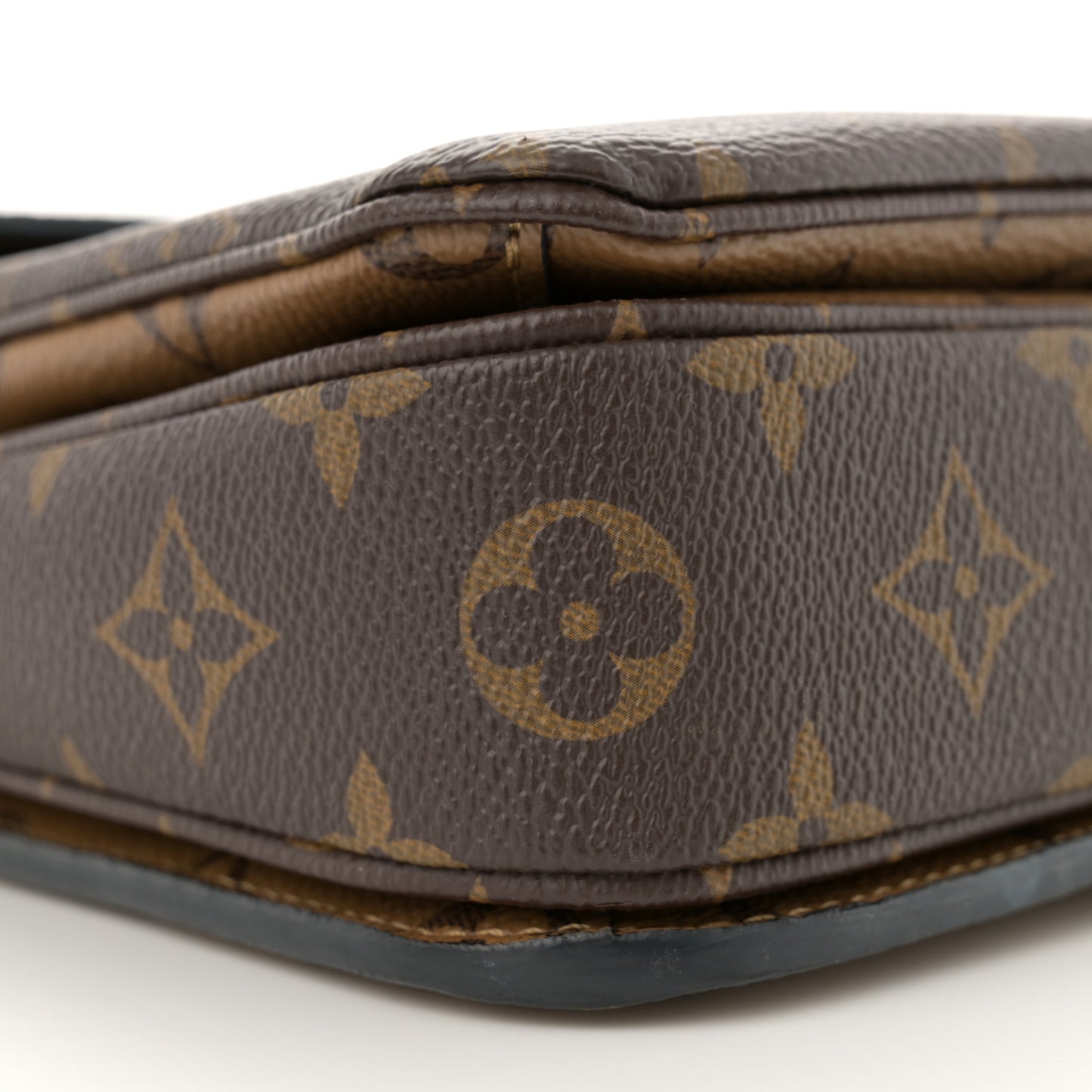 Reverse Monogram Pochette Metis