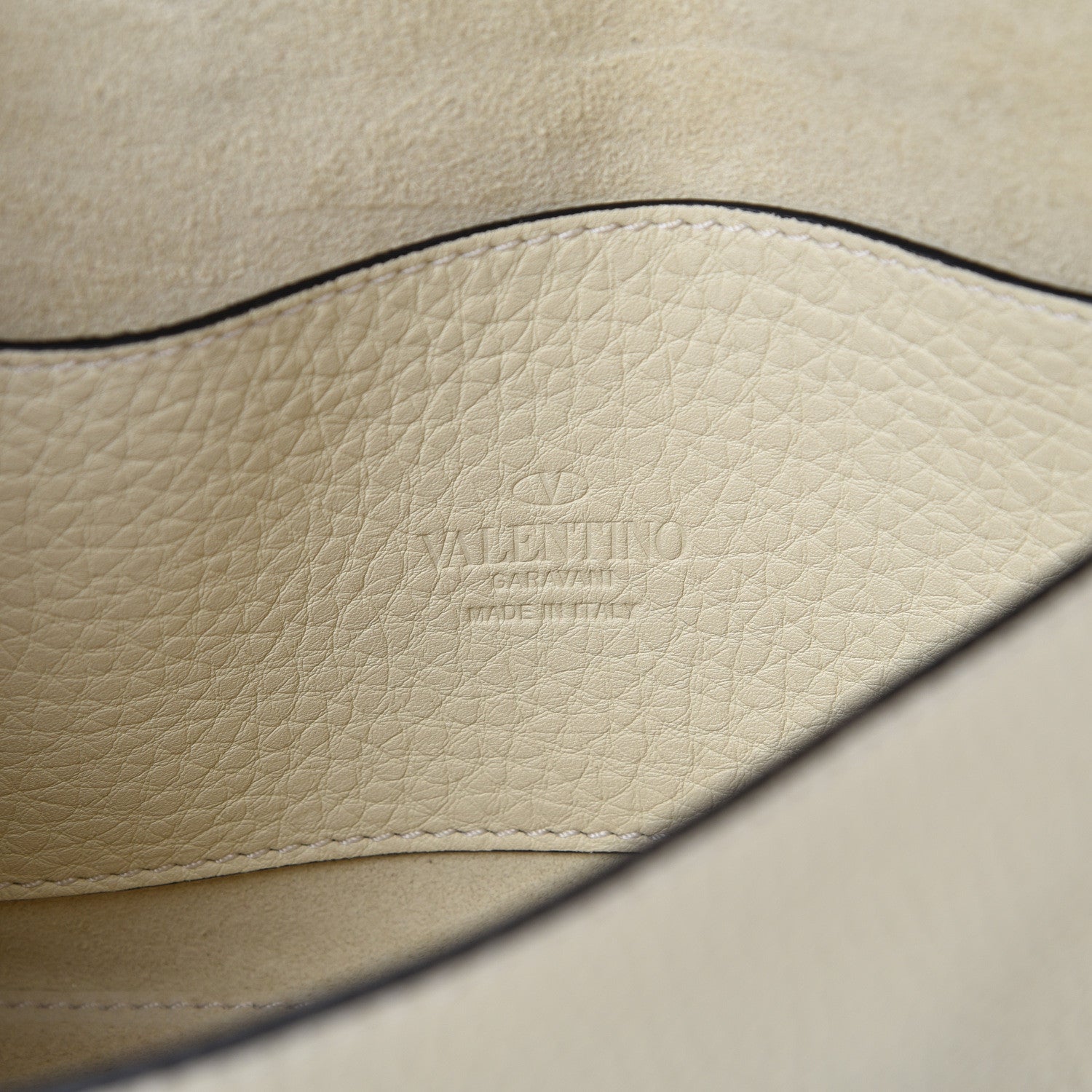 Valentino Garavani Pebbled Calfskin Medium Rockstud Flip Lock Crossbody Bag Light Ivory 5 of 9