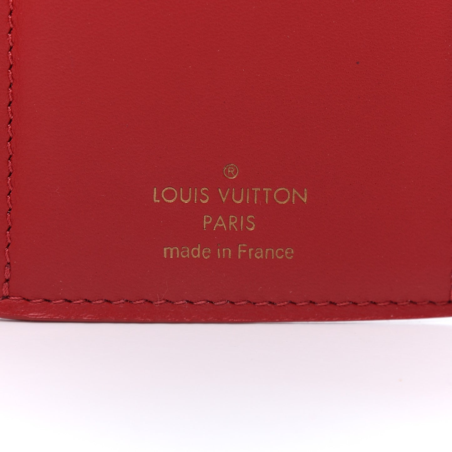 Taurillon Capucines Compact Wallet Rubis