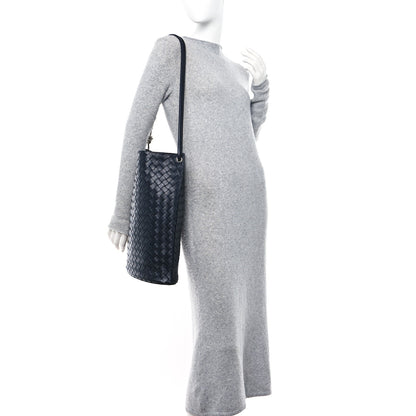 Bottega Veneta Nappa Intrecciato Medium Knot Bucket Bag Space 2 of 11