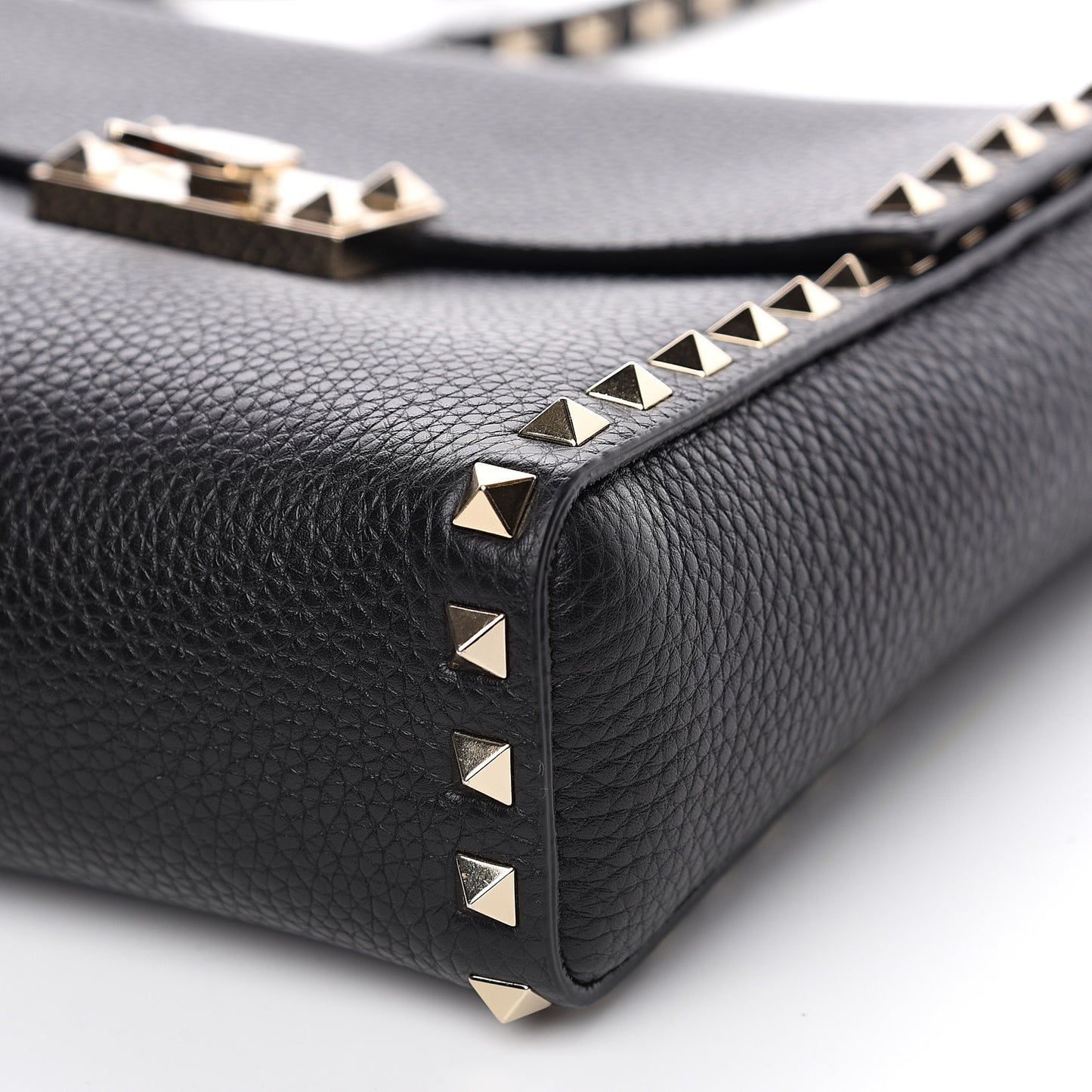 Pebbled Calfskin Rockstud Flip Lock Flap Messenger Black