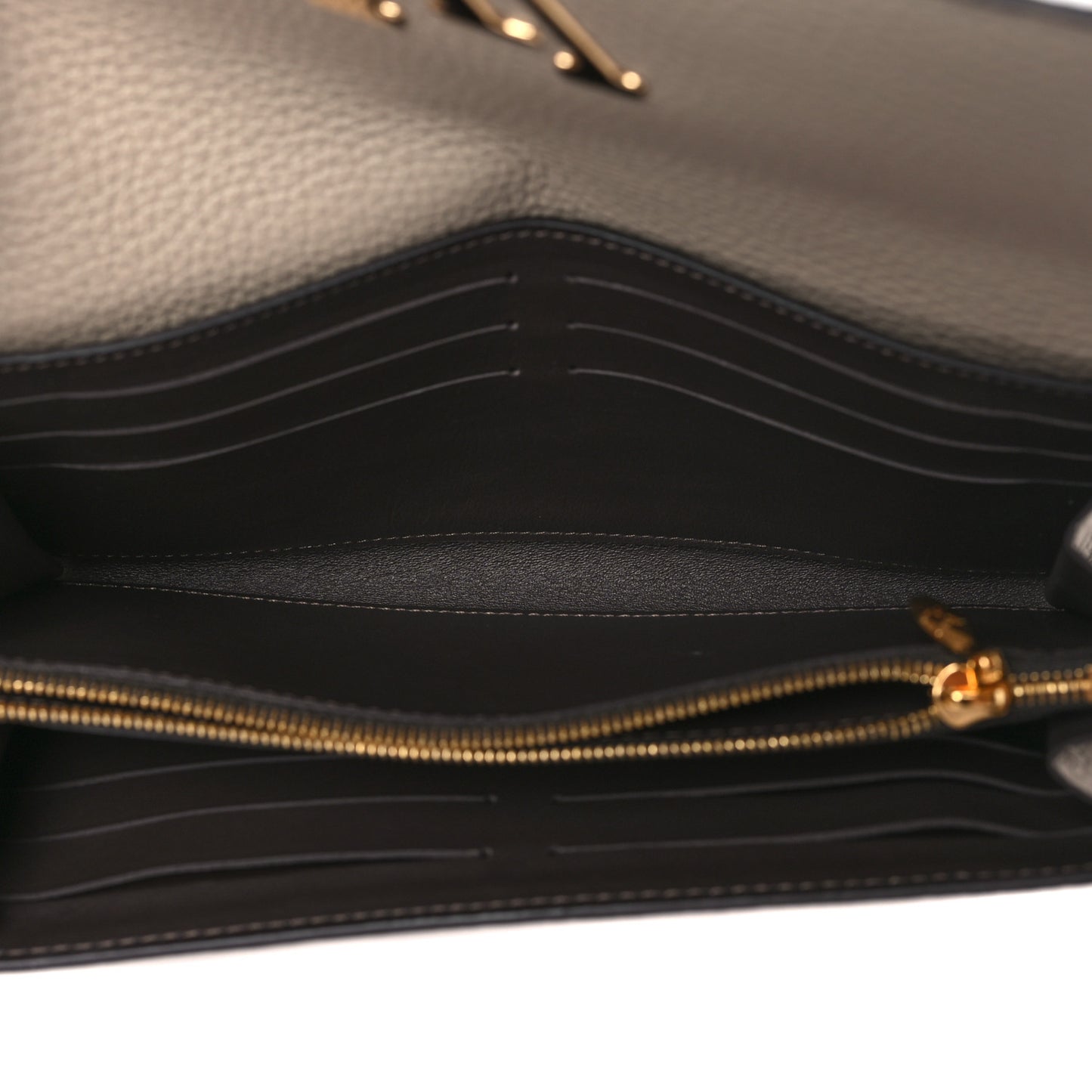 Taurillon Capucines Wallet Galet