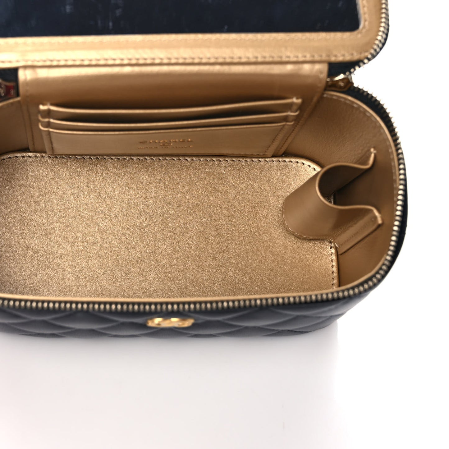 Lambskin Quilted Small Pearl Crush Vanity Case With Chain Black
