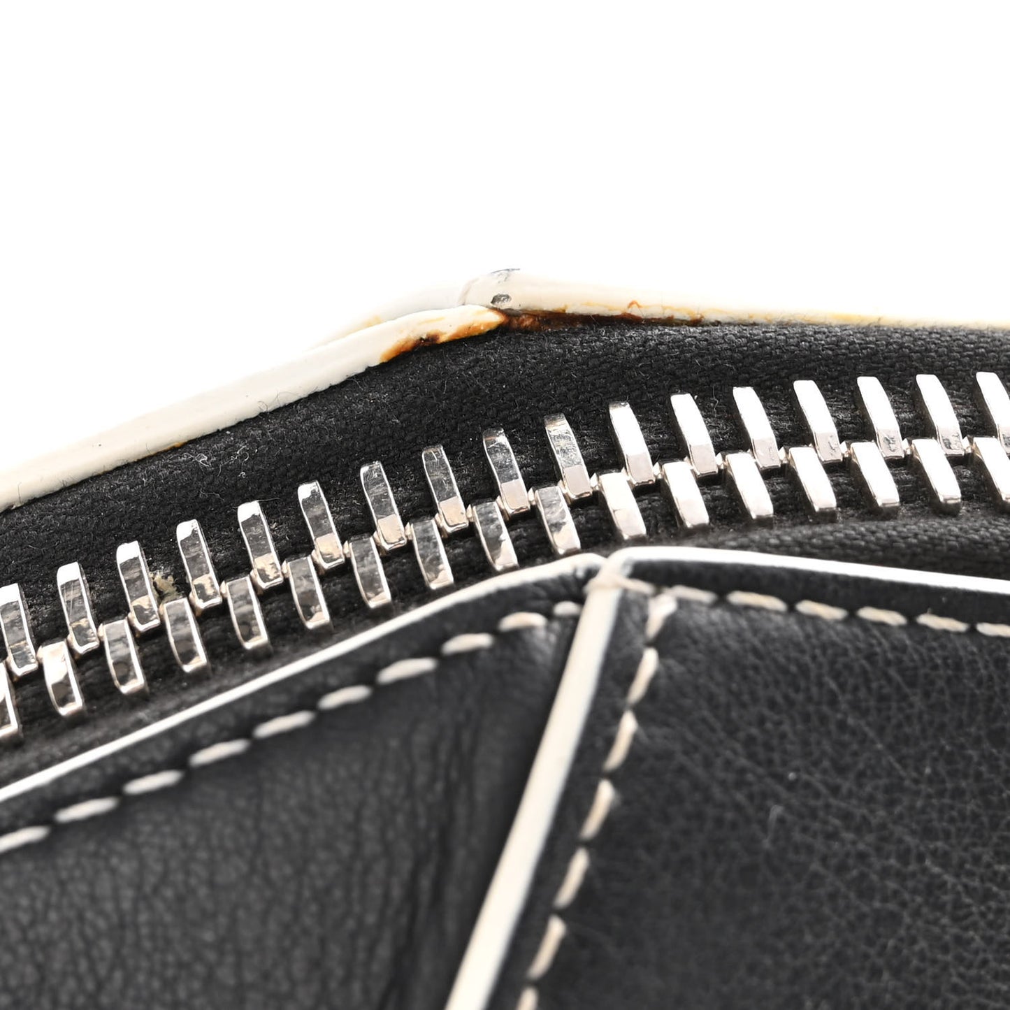 Calfskin Contrast Stitched Medium Antigona Black