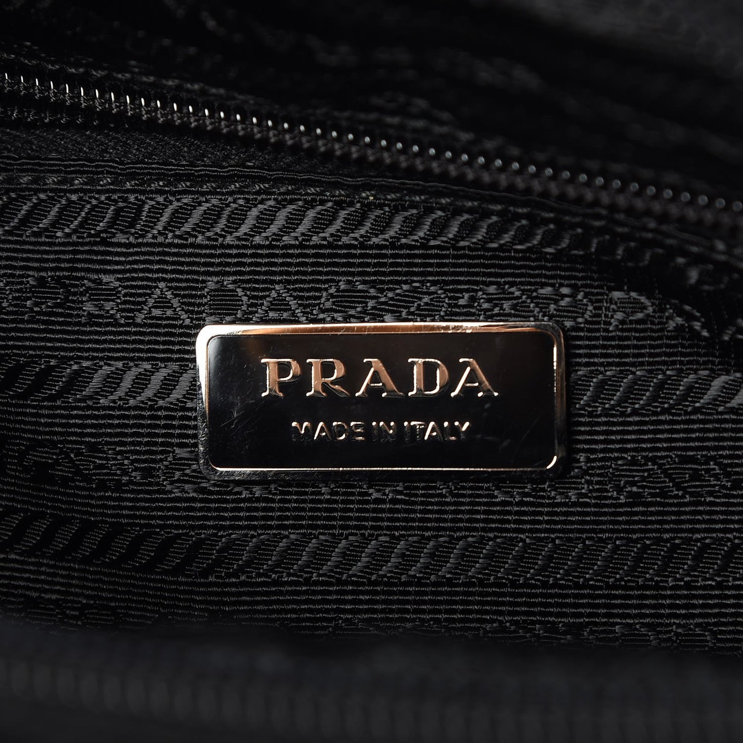 Nylon Vela Messenger Bag Black