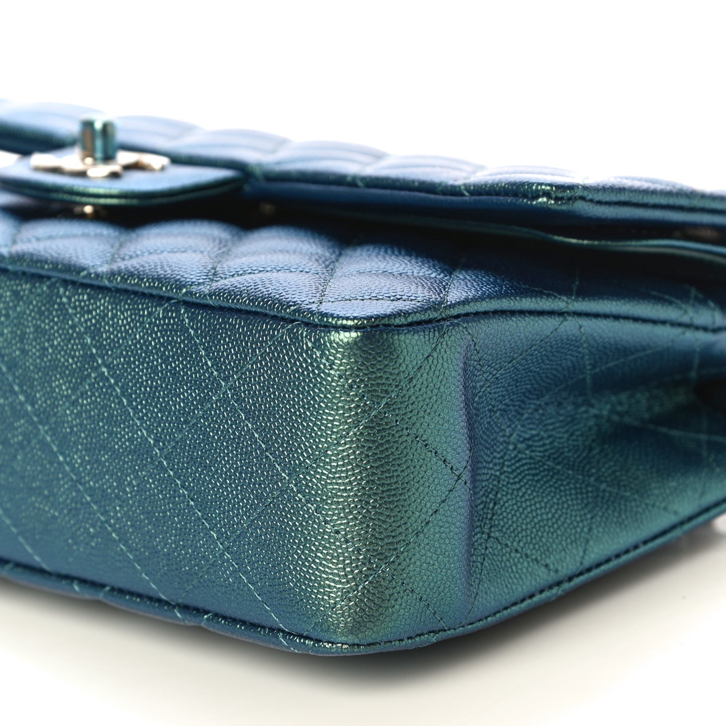 Iridescent Caviar Quilted Medium Double Flap Green