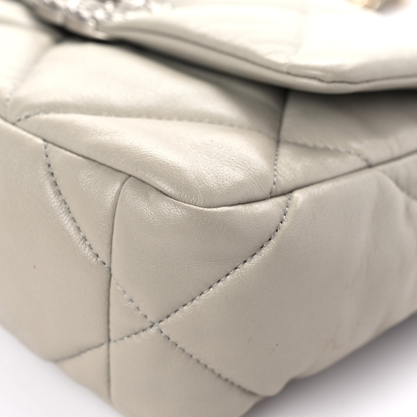Goatskin Quilted Medium Chanel 19 Flap Grey